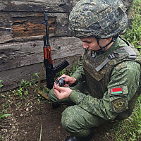 Военнослужащие воинских соединений и частей продолжают совершенствовать воинское мастерство