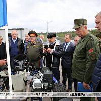 Участники пленума ДОСААФ СНГ посетили Специализированную детско-юношескую спортивно-техническую школу по автомотоспорту