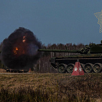 Военнослужащие продолжают оттачивать навыки на занятиях по боевой подготовке