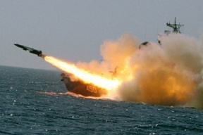 Ракетный катер открыл огонь в Японском море