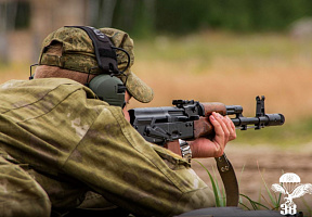 В Бресте проходит открытый чемпионат Вооружённых Сил по военно-прикладному парашютному многоборью