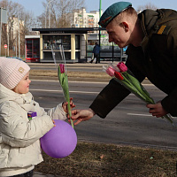 В День женщин военные создали атмосферу праздника в разных уголках страны