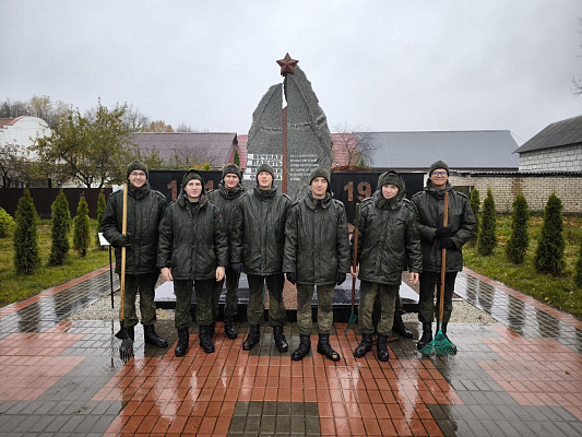 Военнослужащие Вооружённых Сил приняли активное участие в республиканском субботнике