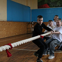 Воспитанники лагеря «Спасатели» посетили 65-ю автомобильную бригаду