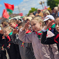  Белорусские военнослужащие приняли участие в праздновании Дня государственных символов страны