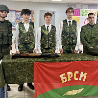 Военнослужащие 120 омбр организовали выставку для школьников