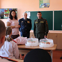 Личный состав 61 иаб поздравил учащихся Брестского областного кадетского училища с Днём знаний