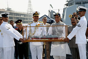 ВМС Индии приняли на вооружение второй эсминец класса «Проект-15B»