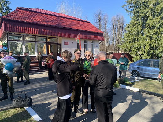 Увольнение в запас сержантов и солдат срочной военной службы в 120 омбр