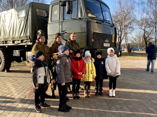 Отдавая дань уважения