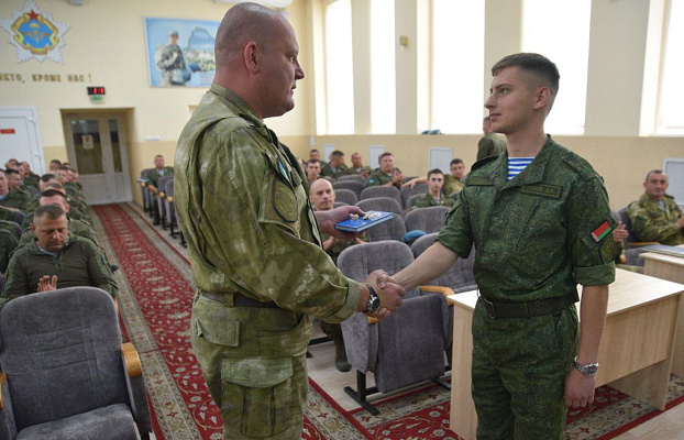  В соединения и воинские части Беларуси прибыли офицеры-выпускники военных учебных заведений