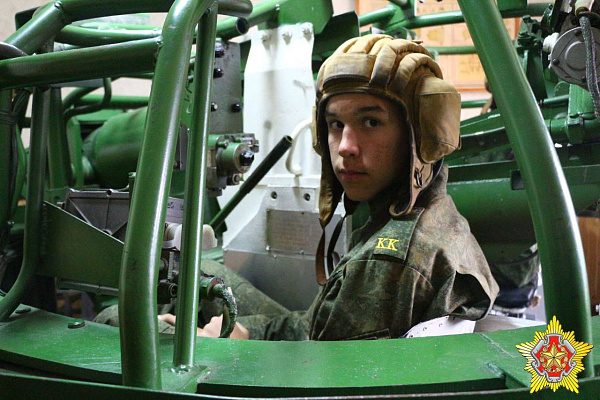 Белорусские военнослужащие активно участвуют в военно-патриотическом воспитании молодёжи