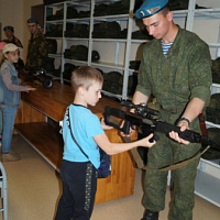 Школьникам – об армии