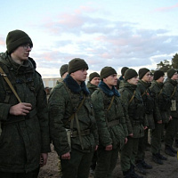 У гвардейцев — ночной марш