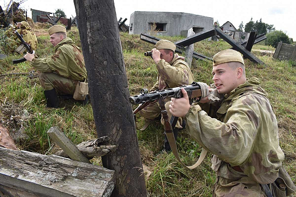 Представители Военной академии приняли участие в праздничных мероприятиях, посвящённых 9 Мая