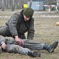 Штатным артиллерийским — в цель!