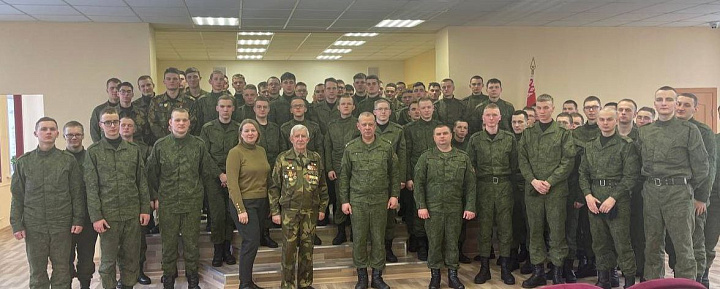 Воин-интернационалист в гостях у гвардейцев