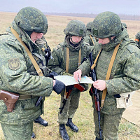 В воинских частях и соединениях продолжаются занятия по боевой подготовке