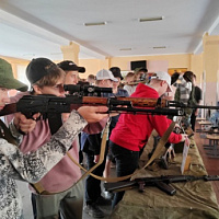 На базе 19-ой отдельной гвардейской механизированной бригады проходят сборы военно-патриотического лагеря «Патриот»