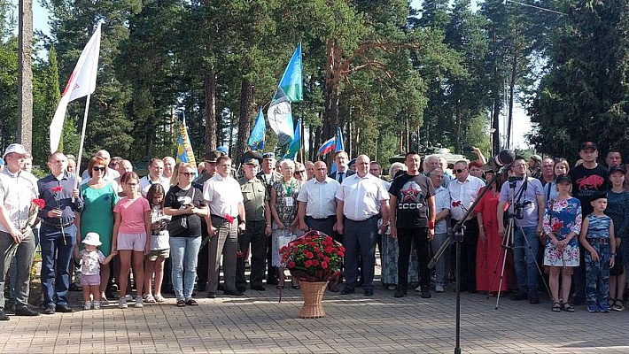 Стартовал первый международный фестиваль патриотической и армейской песни «Синева»