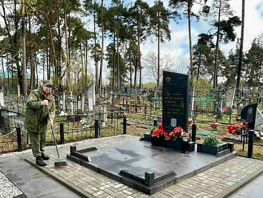 Личный состав инженерного полка СЗОК принимает участие в республиканском субботнике