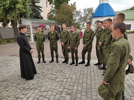 Военнослужащие 557-й инженерной бригады посетили Свято-Успенский Жировичский монастырь