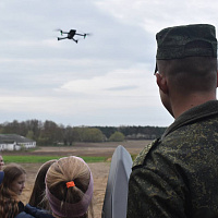 Школьники посетили военнослужащих, находящихся на полевом выходе