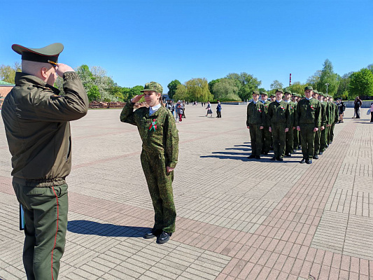 В Бресте прошёл смотр-конкурс по строевой подготовке среди школьников