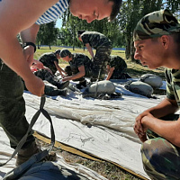 Ребятам некогда скучать