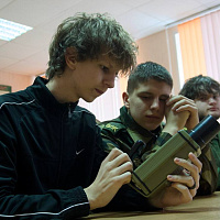 Занятия с воспитанниками военно-патриотического клуба «Гвардейцы 120-й»