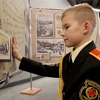 Выставка «Судьбы, сложенные в треугольник»	