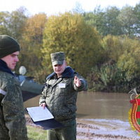 Занятия по преодолению водной преграды