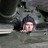 Кипит работа у танкистов