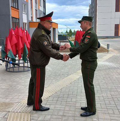 Военнослужащие Осиповичского гарнизона получили ключи от арендных квартир