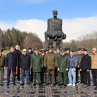 Участники Международной олимпиады по иностранному языку посетили мемориальный комплекс «Хатынь»