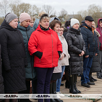 Военнослужащие 30 ождбр навели понтонный мост через Западную Двину в Бешенковичах