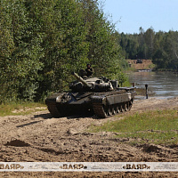 Танкисты 72 ОУЦ преодолели водную преграду