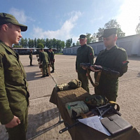 Вручили боевое оружие