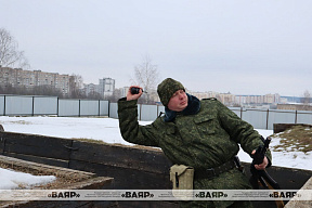 На сборах с военнообязанными, призванными из запаса на военный сбор, продолжаются занятия по предметам общевойсковой подготовки