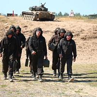 Военнослужащие 11 омбр выполнили упражнение контрольных стрельб из танка Т-72Б