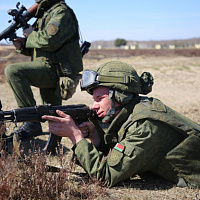 Учатся десантники