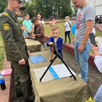 Благодаря военнослужащим процесс знакомства с армией становится увлекательным и интересным