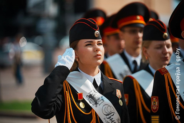 В Гомеле кадетам вручили аттестаты