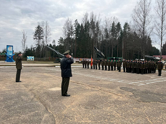 Торжественный митинг, посвященный 82-летию 377 зрп