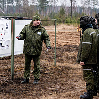 Занятия по огневой подготовке с курсантами Военной академии