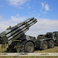 В рамках двустороннего комплексного учения учебно-боевые задачи выполняют подразделения РСЗО «Ураган»