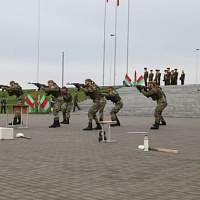 Пополняя армейские ряды