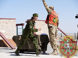 Болеем на наших!