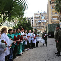 Белорусские женщины принимают поздравления с Днем женщин в Сирии 