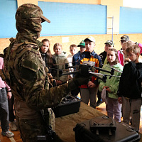 Воспитанники лагеря «Спасатели» посетили 65-ю автомобильную бригаду